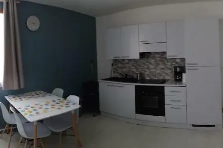 Les Lierres Apartamento