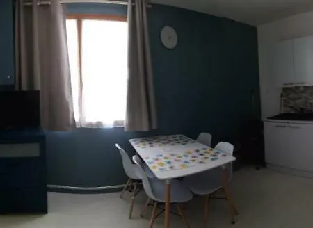 Les Lierres Apartamento